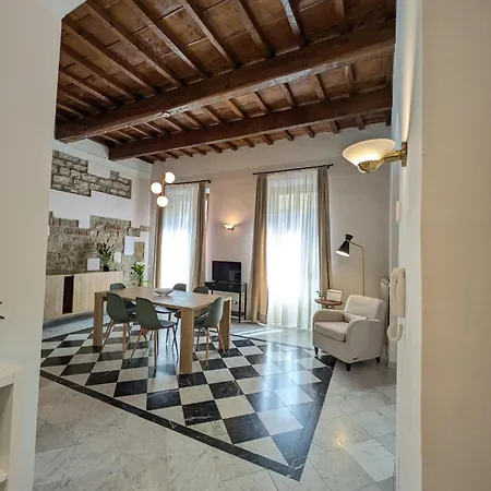 Flowers' Duomo, Central And Spacious Apartman *