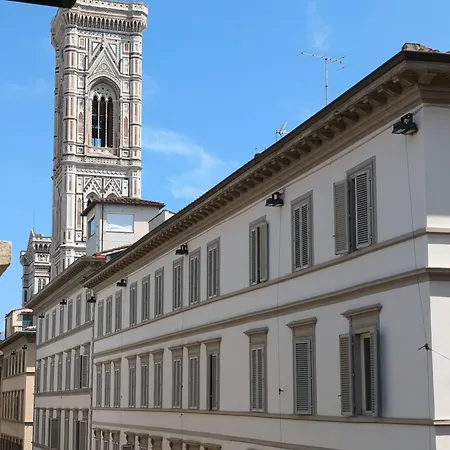 Apartman Flowers' Duomo, Central And Spacious *