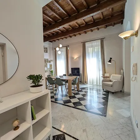 Flowers' Duomo, Central And Spacious Apartman *